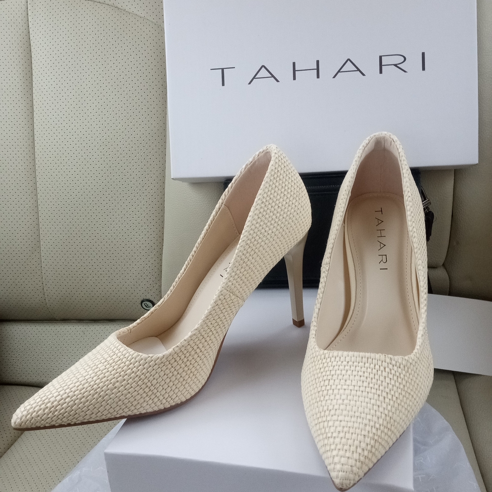 Tahari Women's Cream Heels - Picture 5 of 8